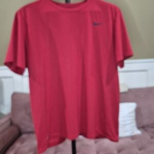 Nike Men's Dri-fit Tee in Vibrant Red 1898/225